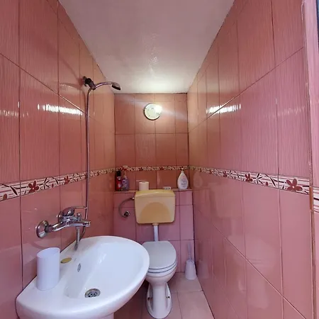 Oda ve Kahvaltı Gex Tiran